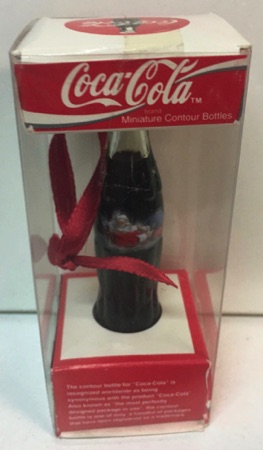 m06001-1 € 10,00 coca cola mini flesje af.b kerstman.jpeg